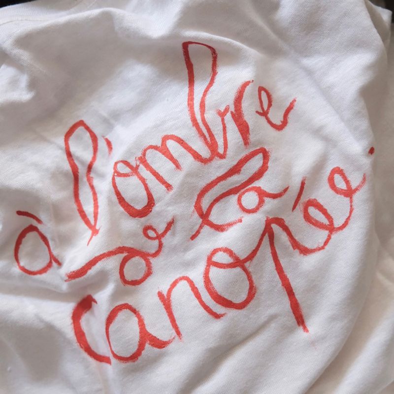 Le tee-shirt en lin blanc français PAïSAN x Pauline Dupin-Aymard